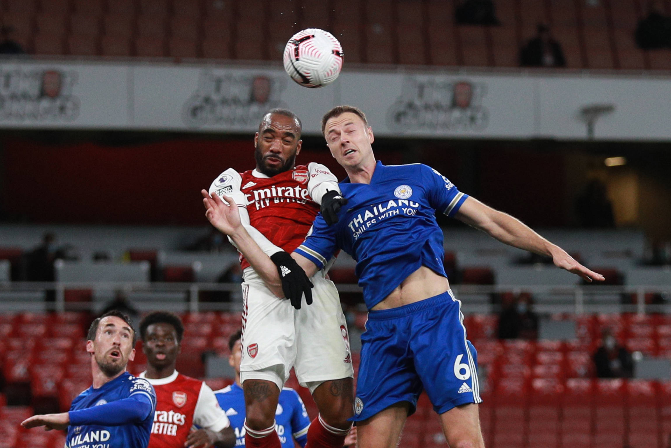 持高度兴趣 持高度兴趣