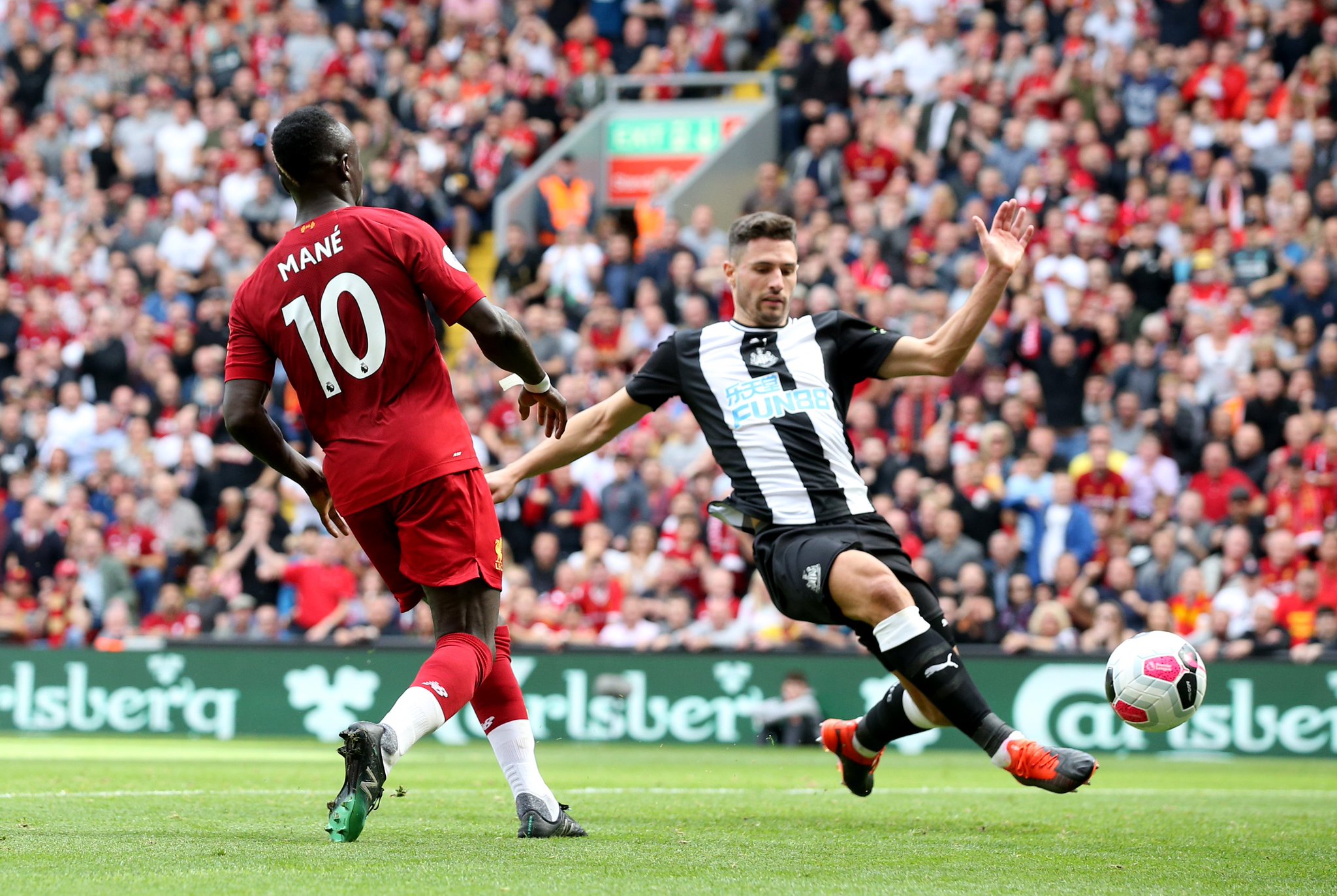 成为全场的 成为全场的